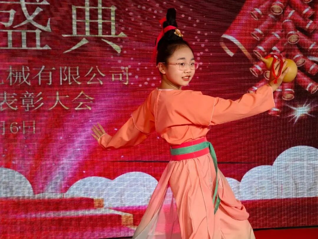 成都展望2026新春年会圆满举行 新闻图片