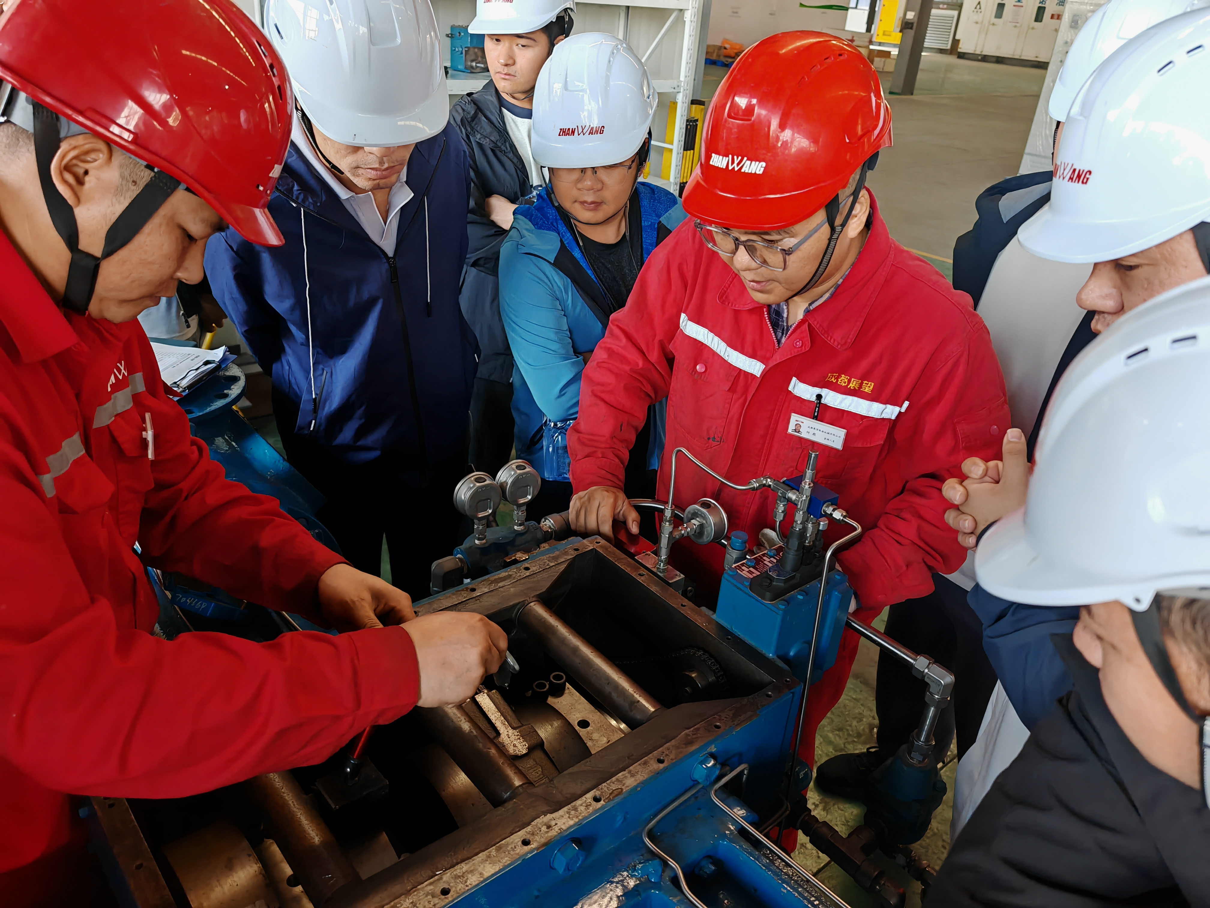 成都展望顺利完成中海油某公司压缩机专项培训